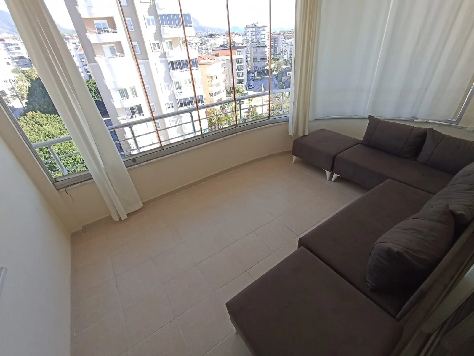Alanya Cikcilli'de Deniz Manzaralı, Havuzlu Satılık 3+1 Dubleks Daire