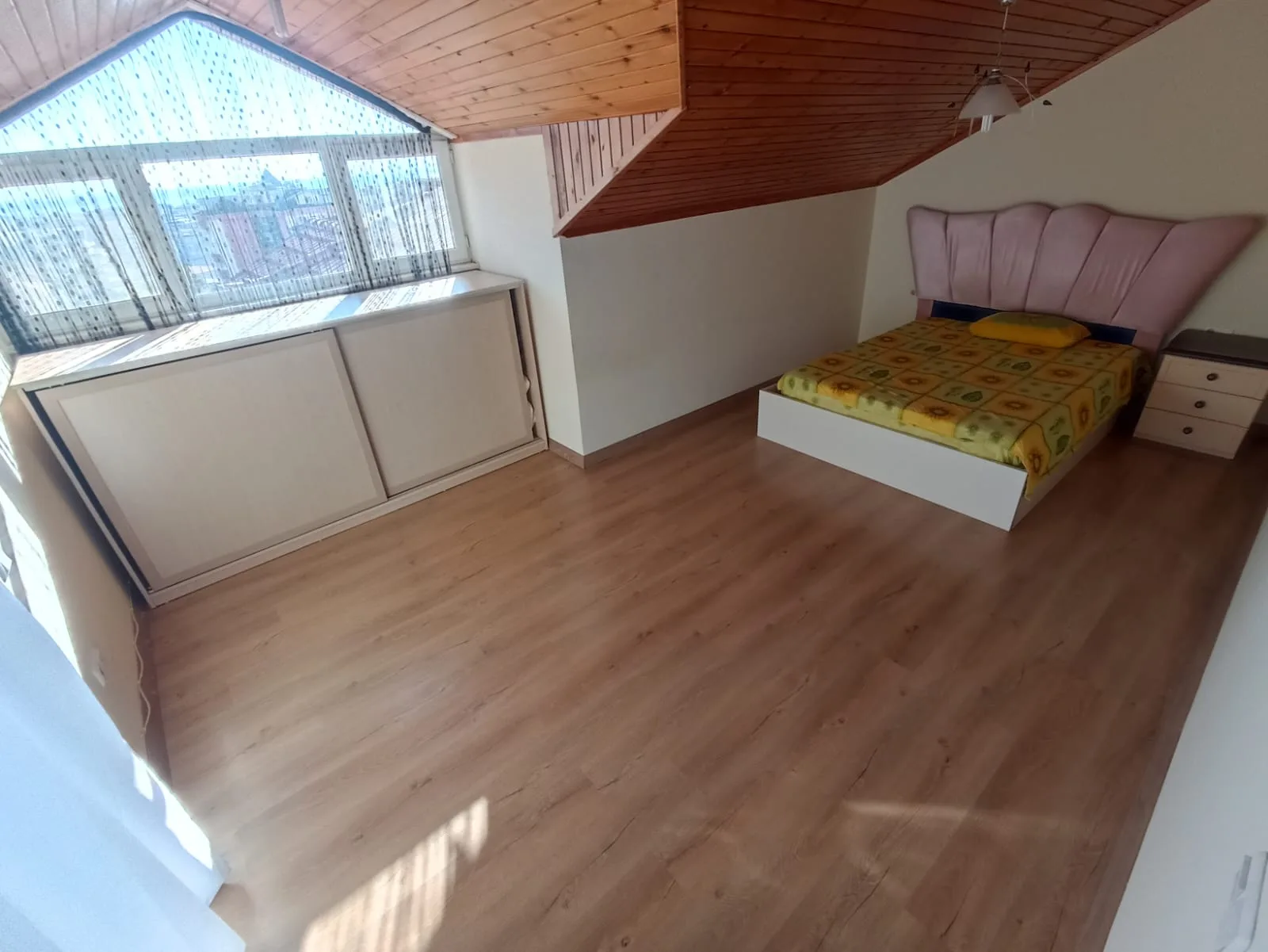 Alanya Cikcilli'de Deniz Manzaralı, Havuzlu Satılık 3+1 Dubleks Daire