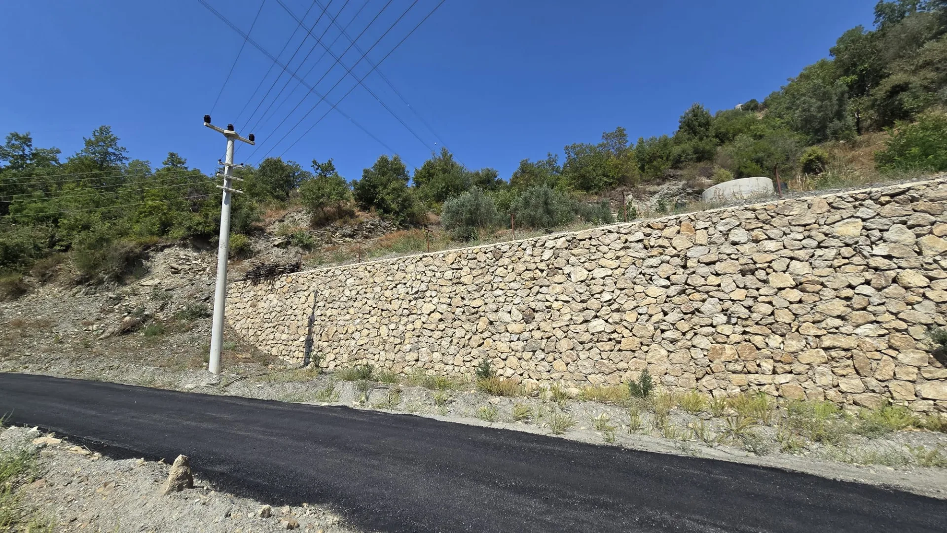 Alanya Mahmutseydi Üç Irmak Mevki Yol Satılık Tarla