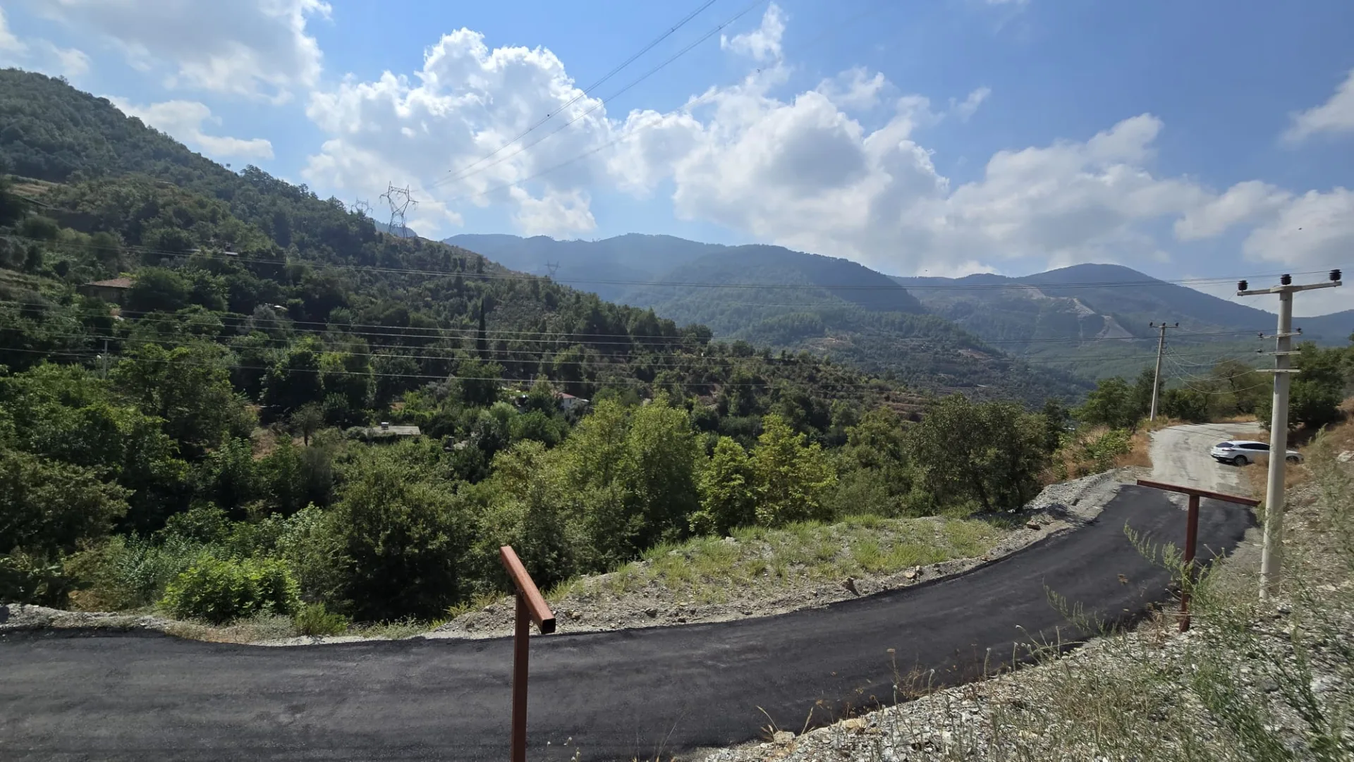 Alanya Mahmutseydi Üç Irmak Mevki Yol Satılık Tarla