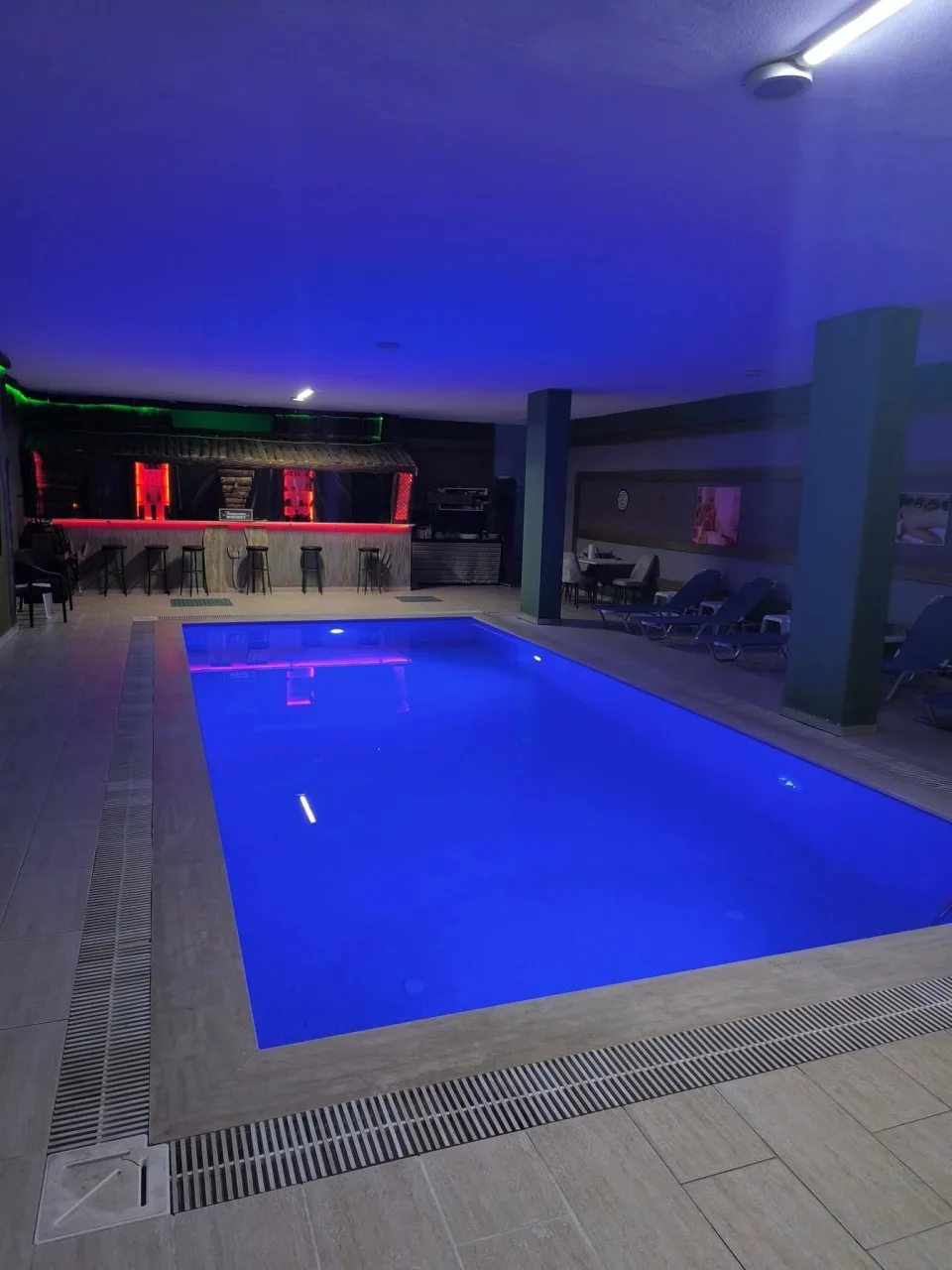 Alanya Avsallar Site İçinde Aktiviteli Geniş Satılık 1+1