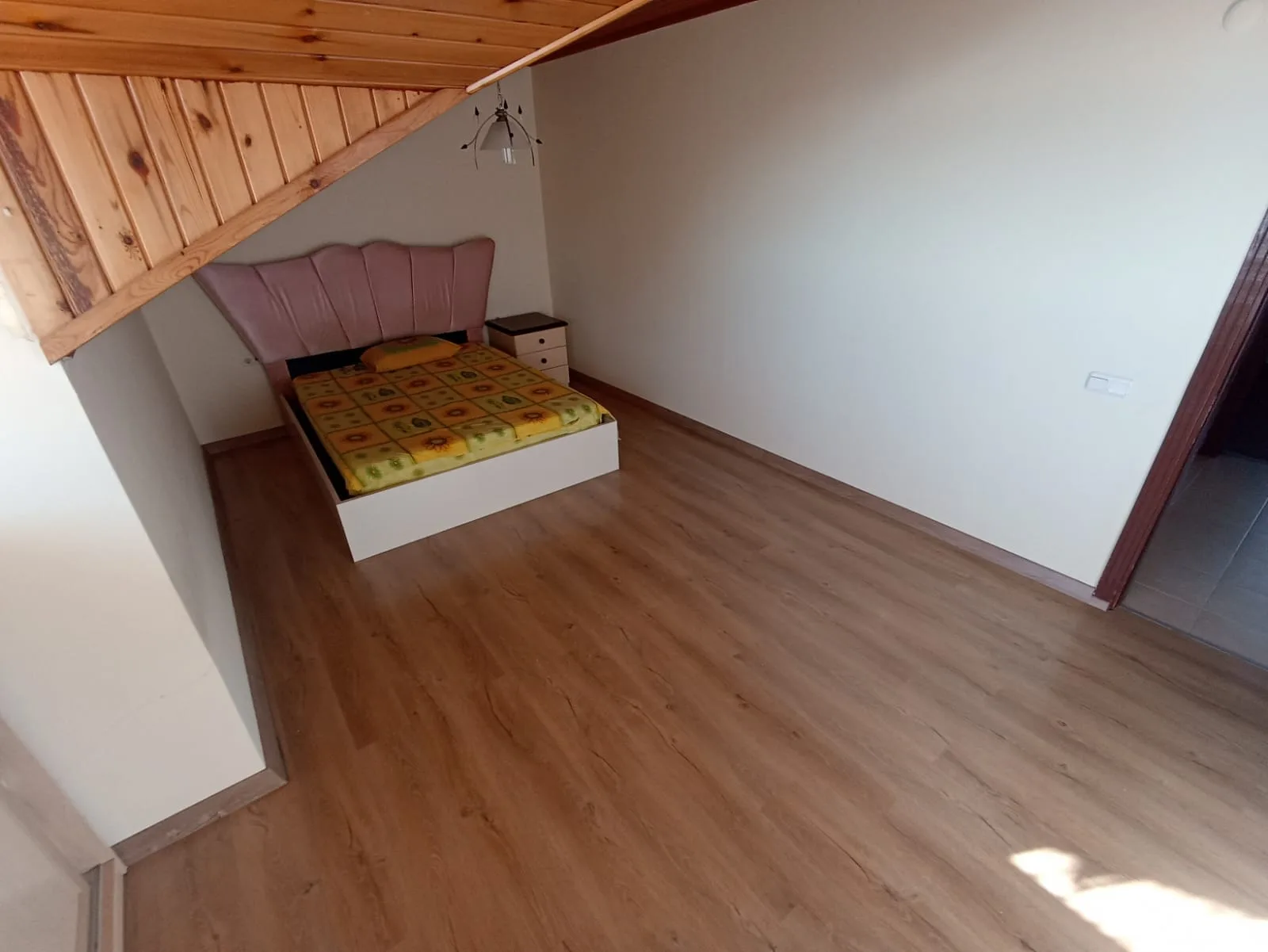 Alanya Cikcilli Kiralık Geniş Deniz Manzaralı Havuzlu Dubleks Daire